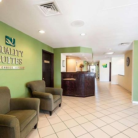Quality Suites Hunt Valley Interior photo