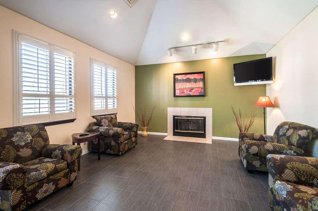Quality Suites Hunt Valley Interior photo
