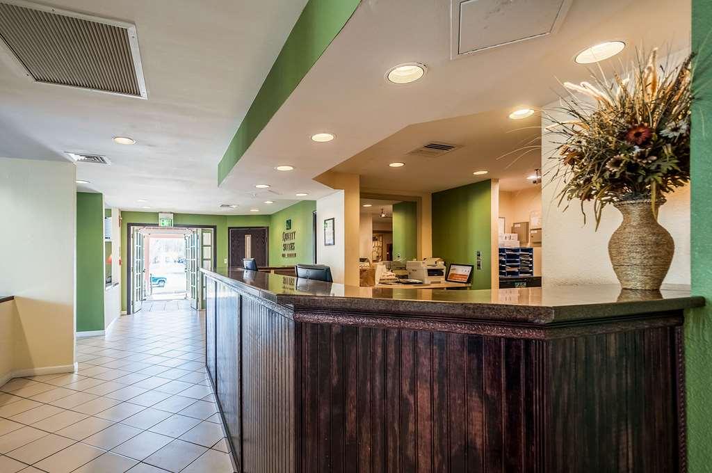 Quality Suites Hunt Valley Interior photo