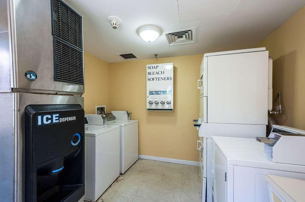 Quality Suites Hunt Valley Amenities photo