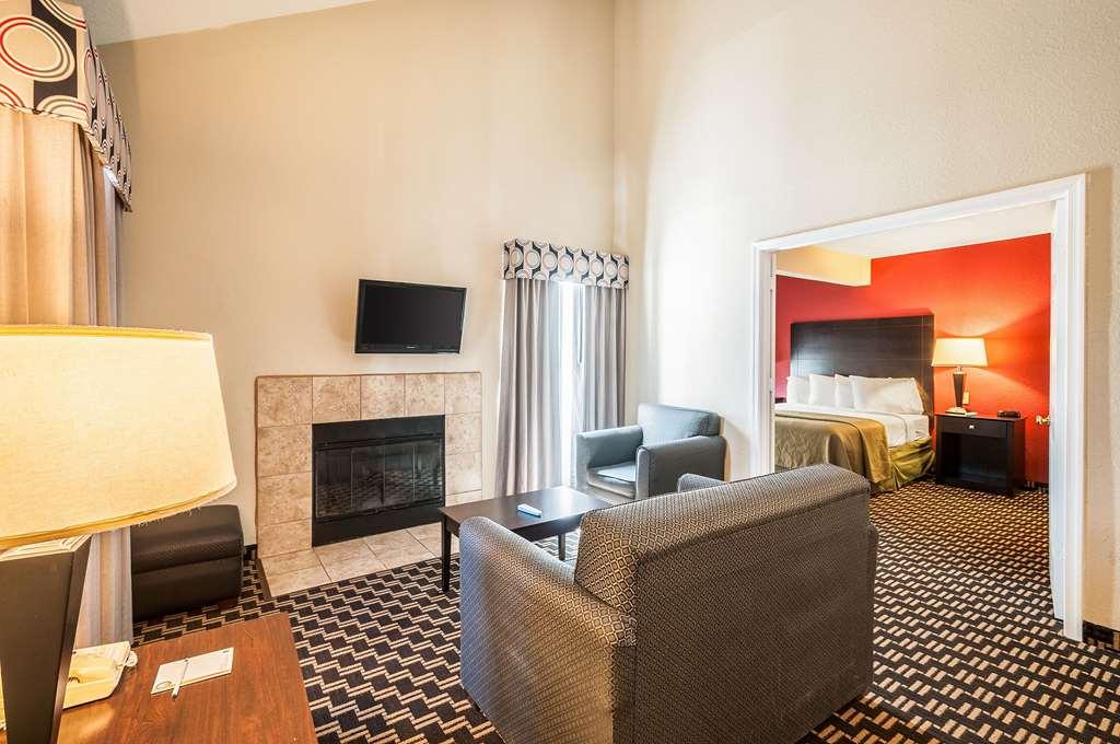 Quality Suites Hunt Valley Room photo