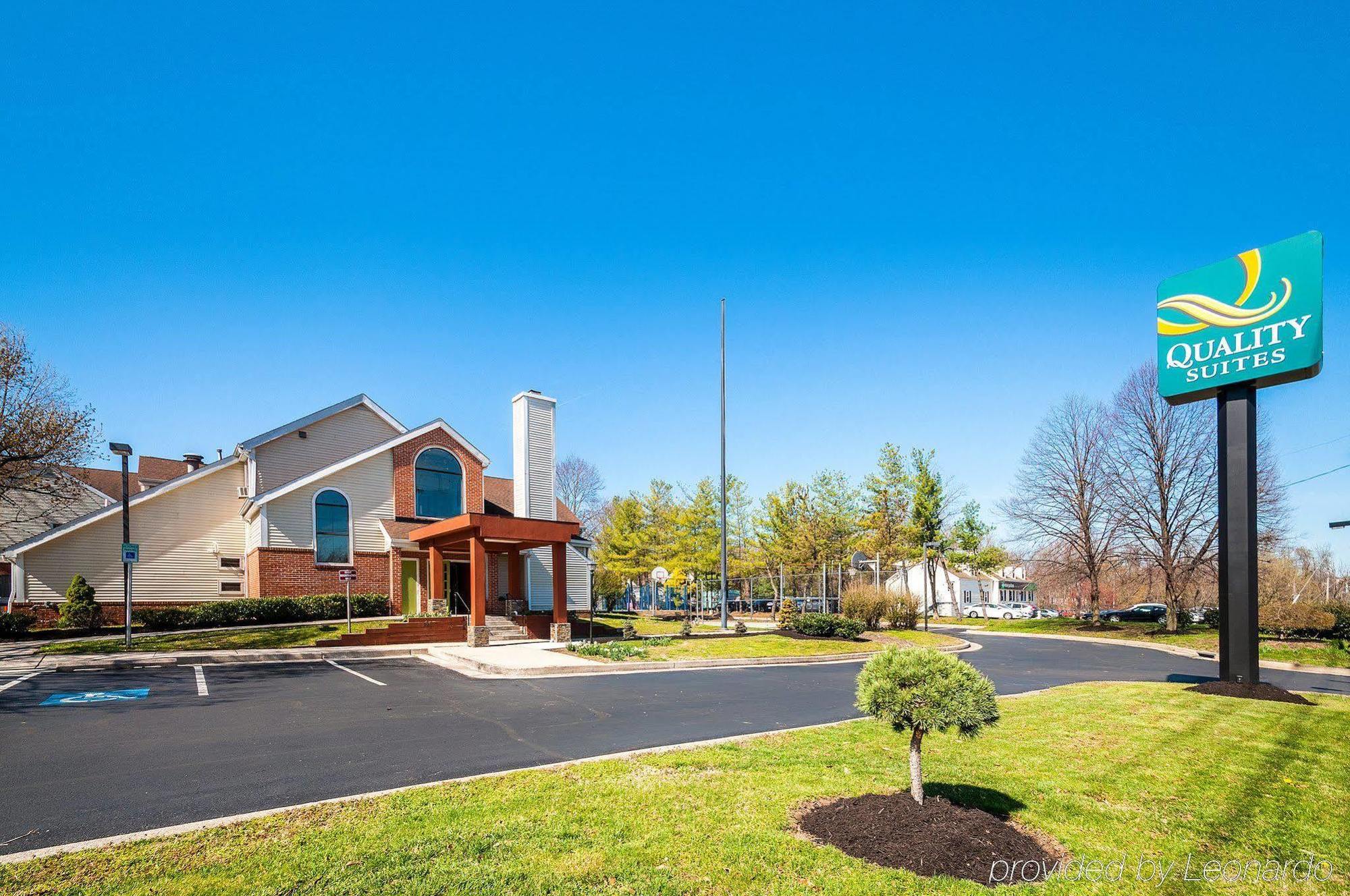 Quality Suites Hunt Valley Exterior photo