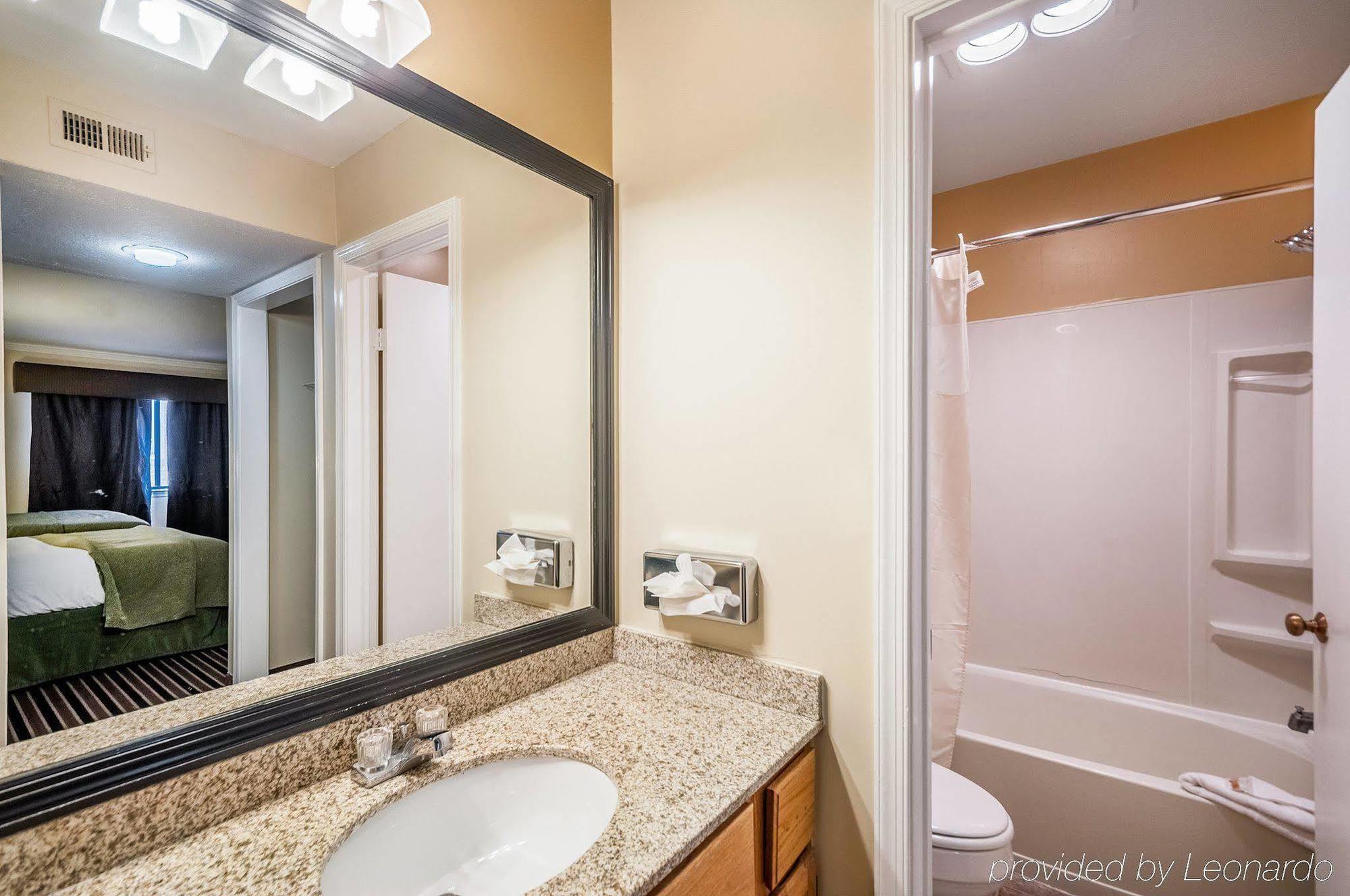 Quality Suites Hunt Valley Exterior photo