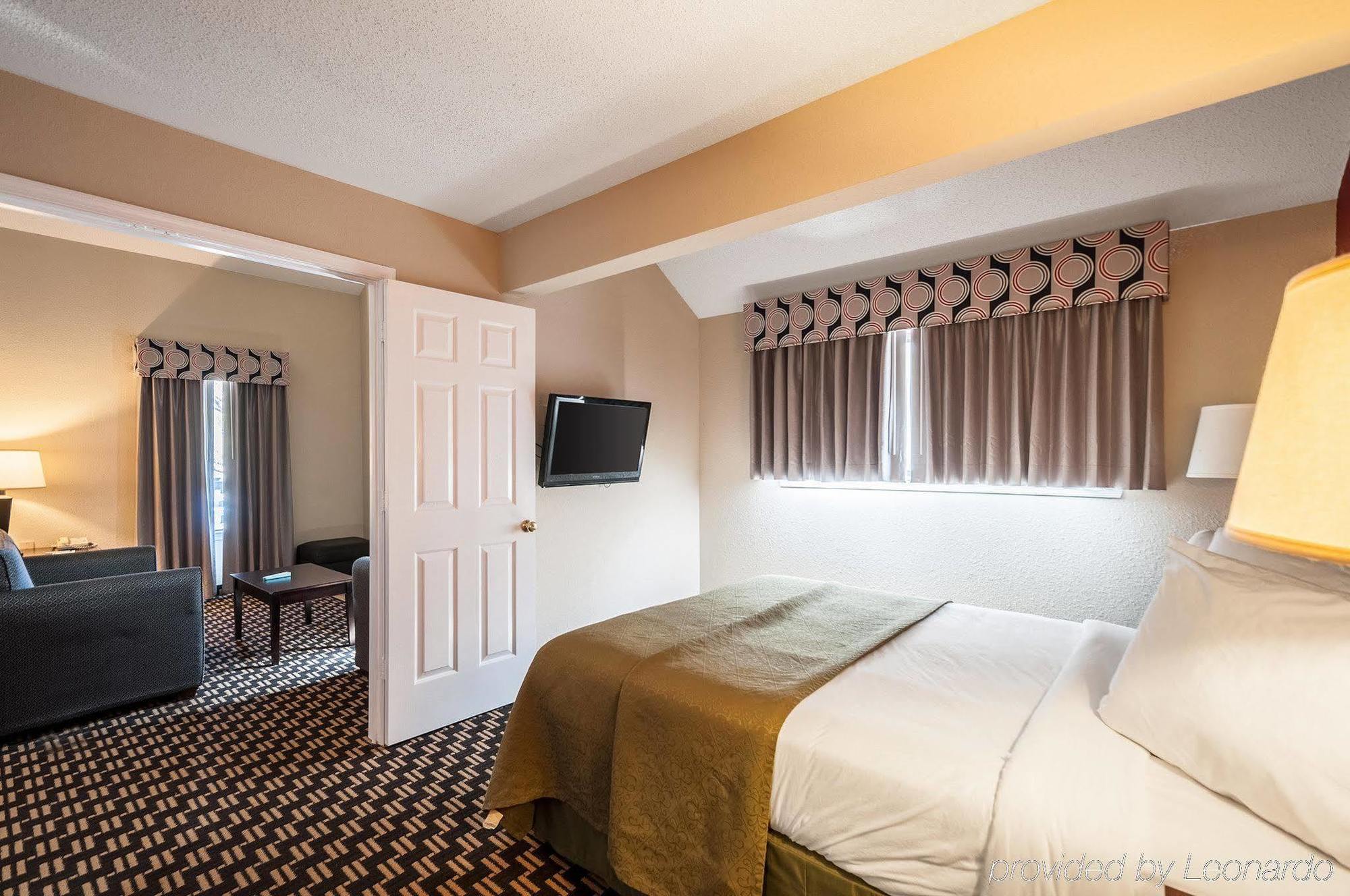 Quality Suites Hunt Valley Exterior photo