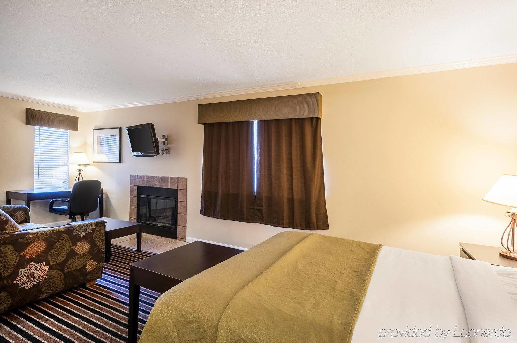 Quality Suites Hunt Valley Exterior photo